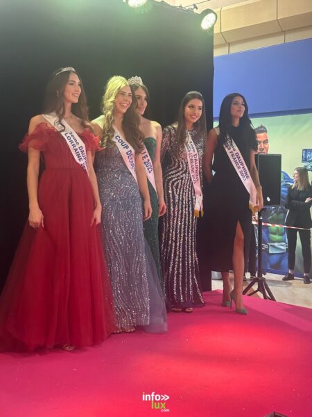 Aushopping Semécourt, 9 mars 2024 : sur scène pendant l’élection de Miss Semécourt 2024