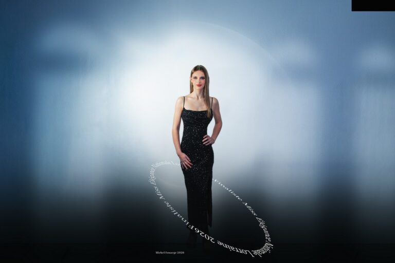 Maëlys Arnould en robe longue noire, séance photo des finalistes (janvier 2026)