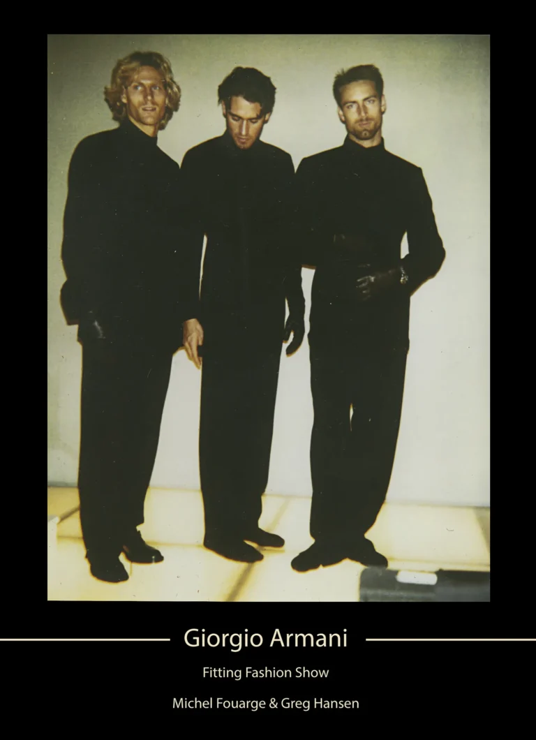 Modelzeit: Michel Fouarge und Greg Hansen bei der Anprobe für eine Modenschau von Giorgio Armani
