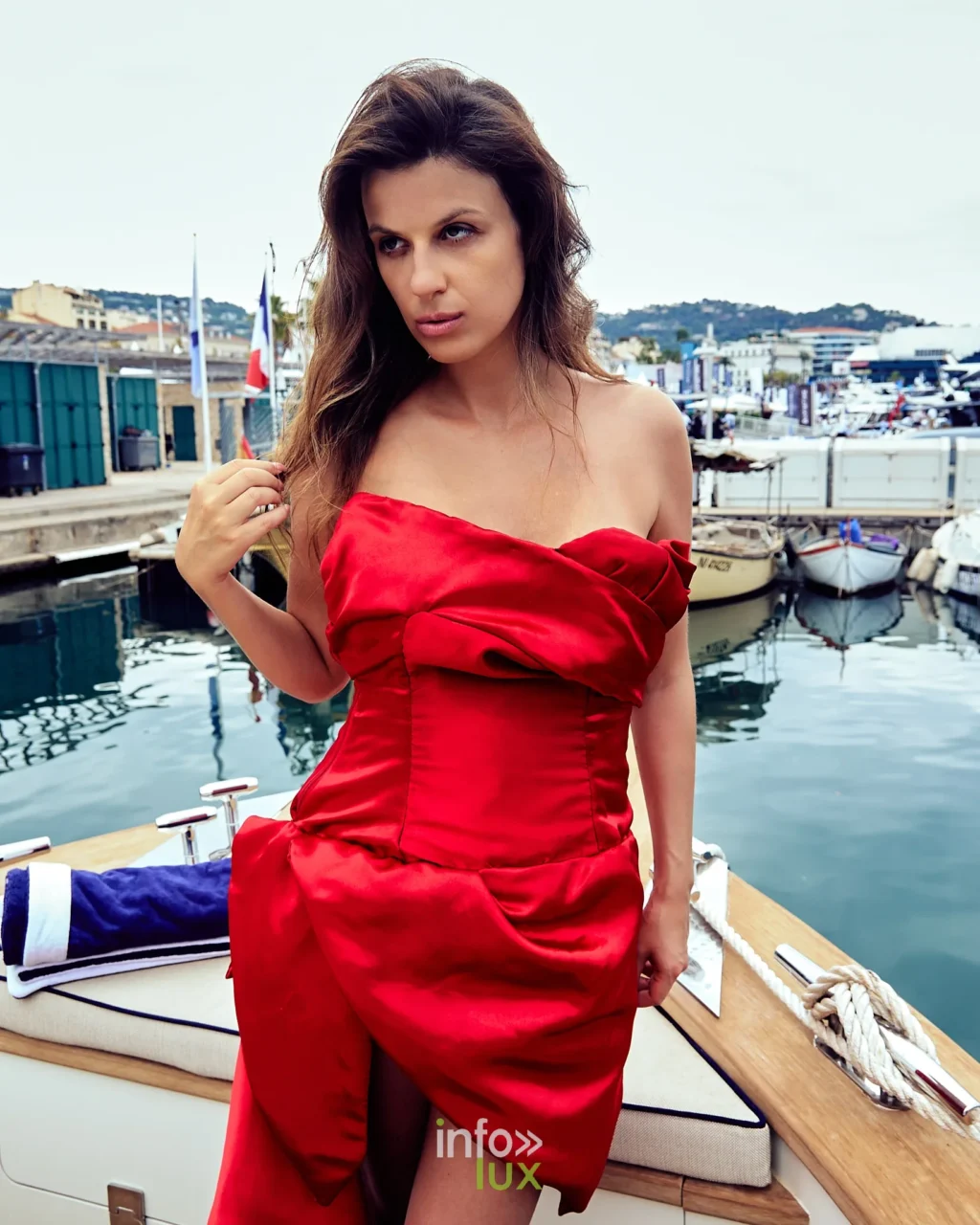 Cannes Yachting Festival, 8. September 2026. Stehendes Porträt, im Rücken der Hafen von Cannes