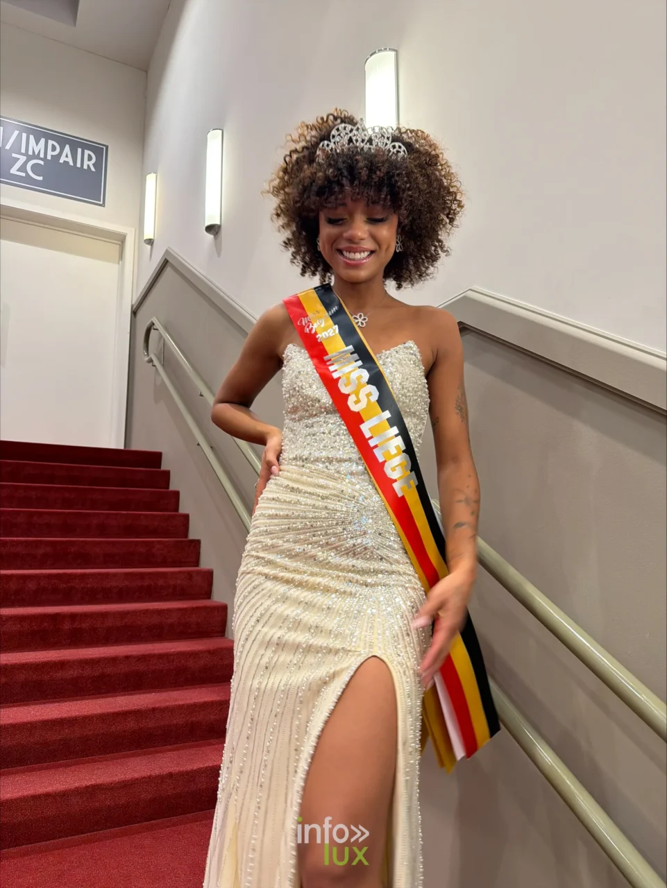 Alizée, Miss Liège 2027, avec son écharpe et sa couronne